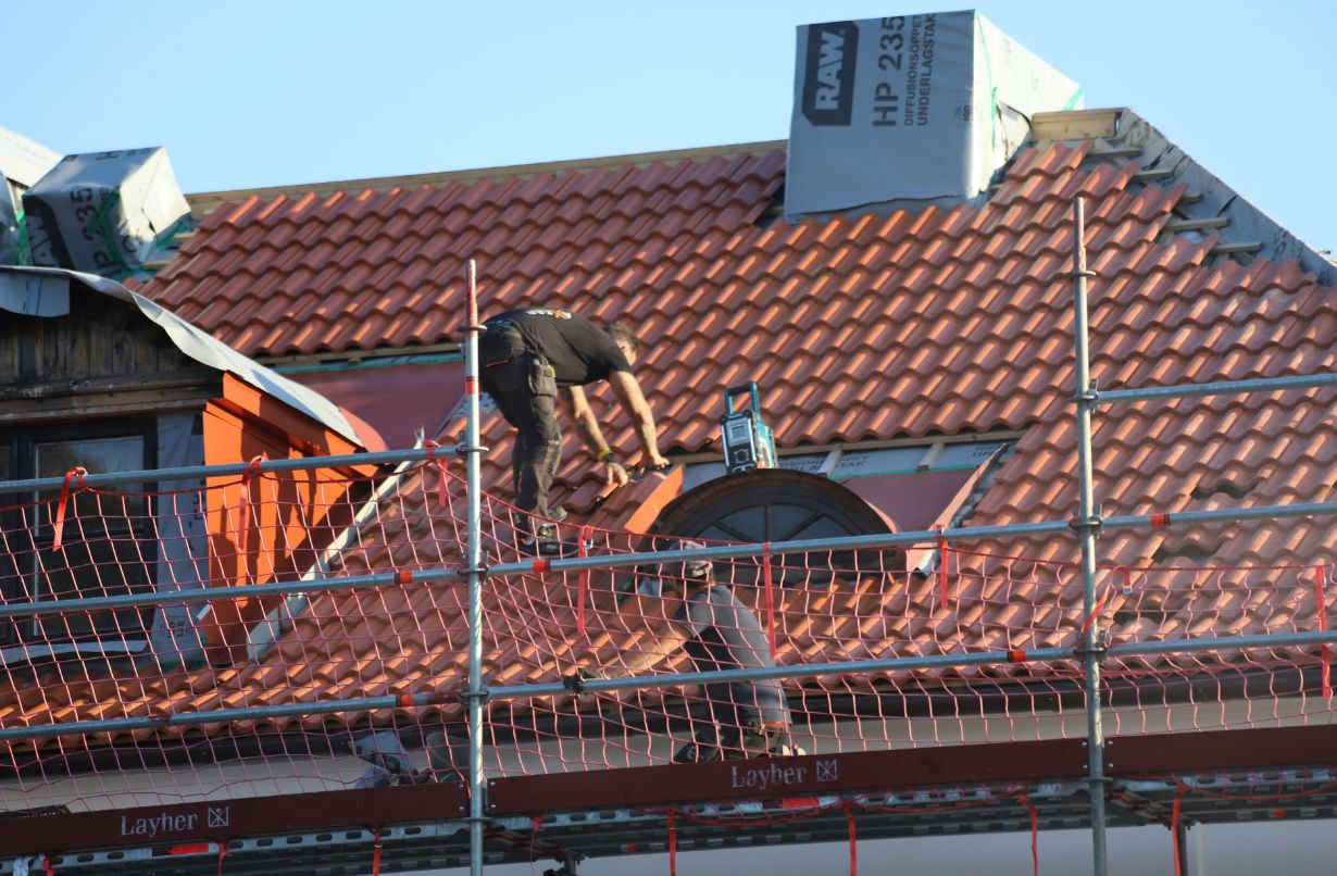Roof Repairing Contractors